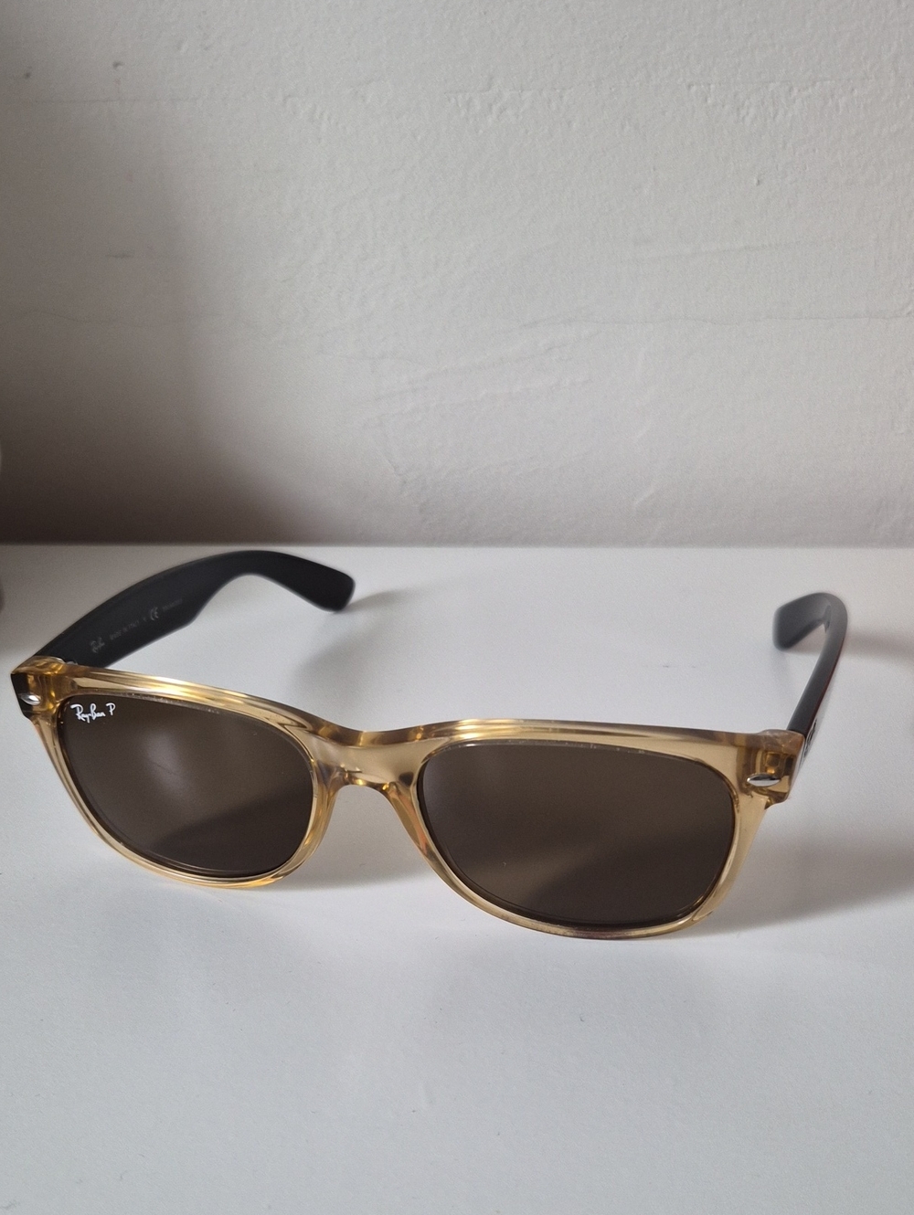 Ray-Ban New Wayfarer Bicolor Polished Honey Polarized RB 2132 945/57 Sunglasses